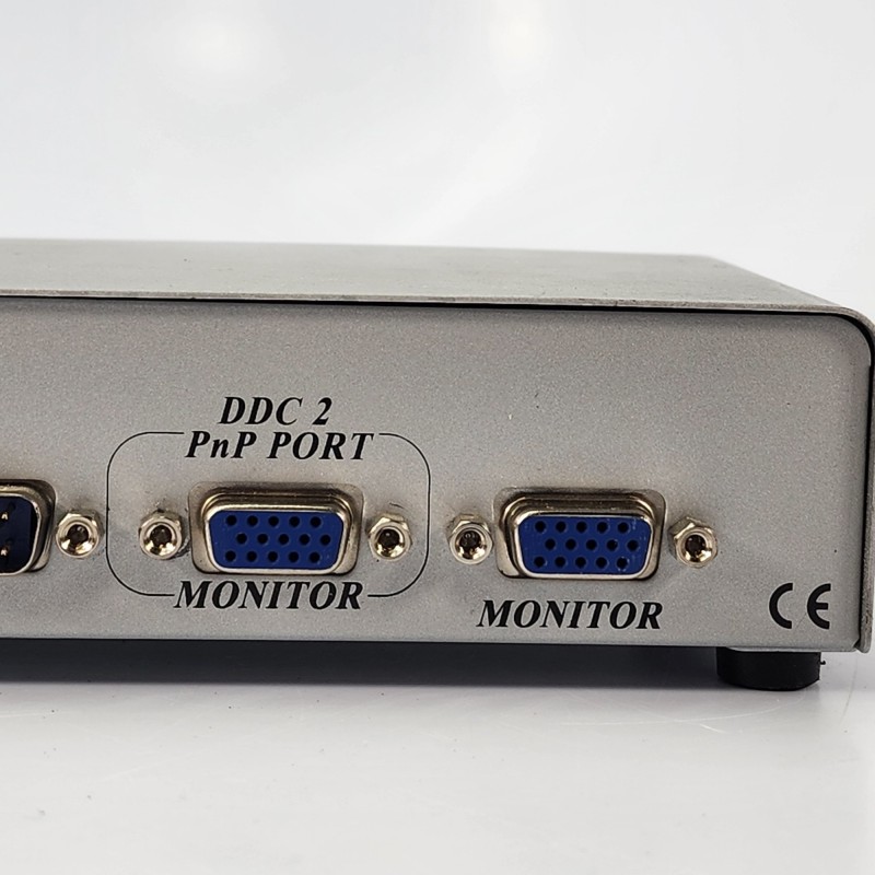 2-Port VGA HD15 Enhanced Video Splitter, Manhattan 177207